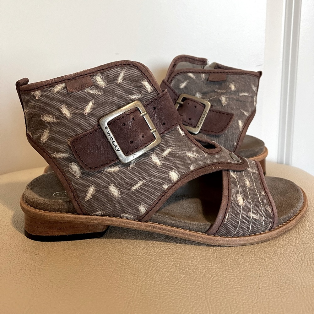 Wolky Women’s Canvas Distressed Buckle Flat Sandals Size 39